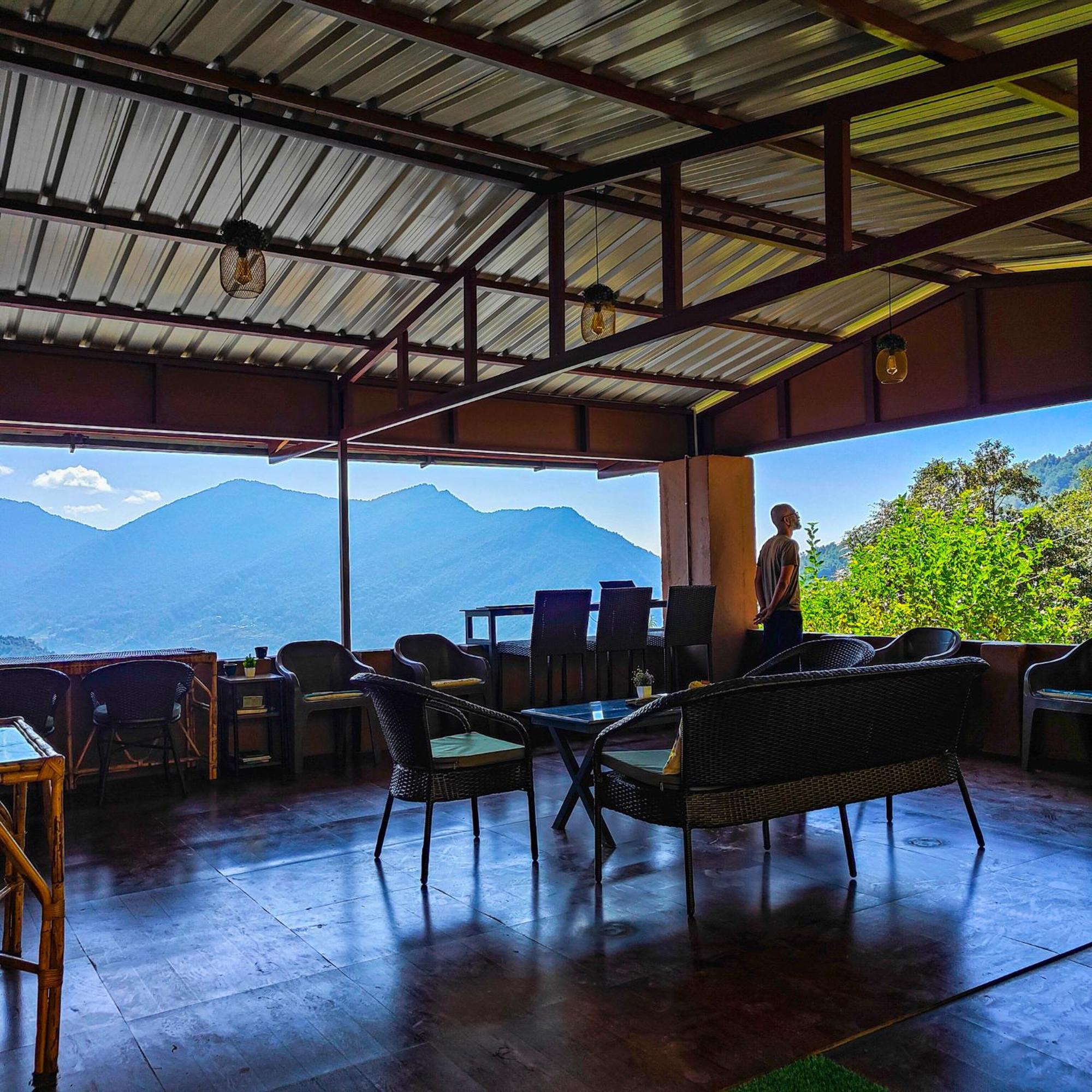 Vila Cafe Buransh Sari Exteriér fotografie